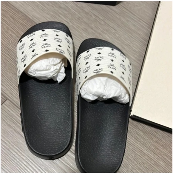 MCM MONOGRAM SANDLES